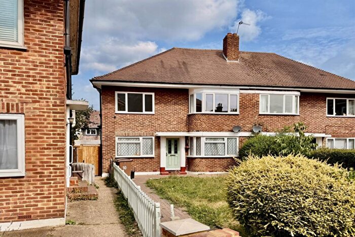 2 Bedroom Maisonette To Rent In Queens Road, Wallington, SM6