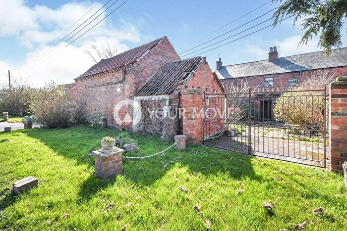 4 Bedroom Semi-Detached House For Sale In Fen Lane, Balderton, Newark, Nottinghamshire, NG24