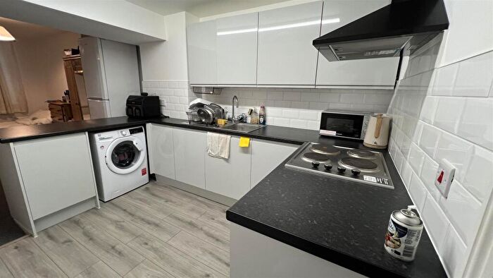 Studio To Rent In The Old Oast Oaten Hill, Canterbury, CT1