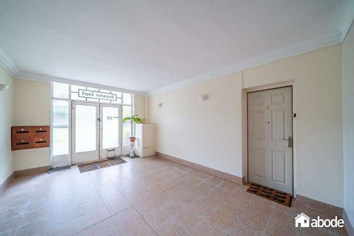 2 Bedroom Flat For Sale In Queens Drive, Wavertree, Liverpool, L15