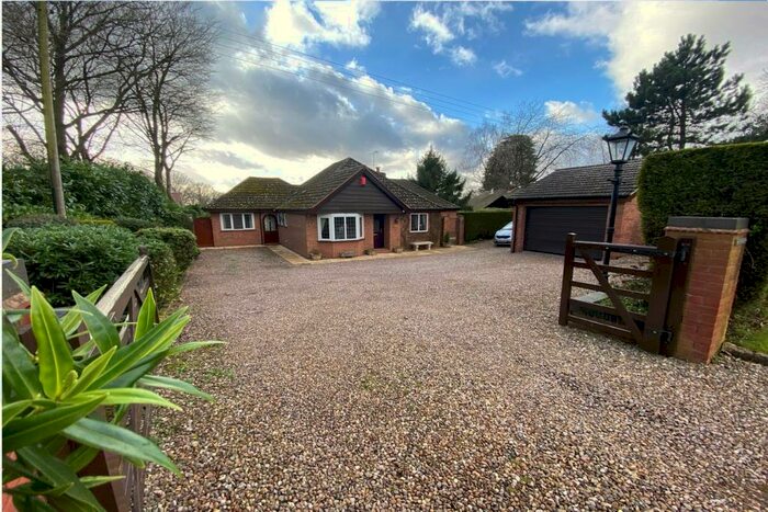 2 Bedroom Bungalow For Sale In Woodfield Lane, Romsley, Halesowen, B62