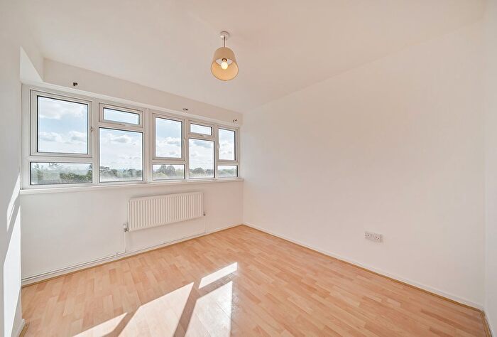 2 Bedroom Flat For Sale In Swanton Gardens, London, SW19