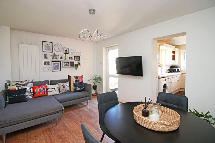 3 Bedroom Semi-detached House For Sale In Calendine Close, Thornton-Cleveleys, FY5