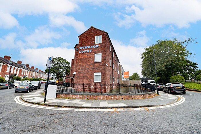 2 Bedroom Flat To Rent In Windsor Court, South Gosforth, Newcastle Upon Tyne, NE3