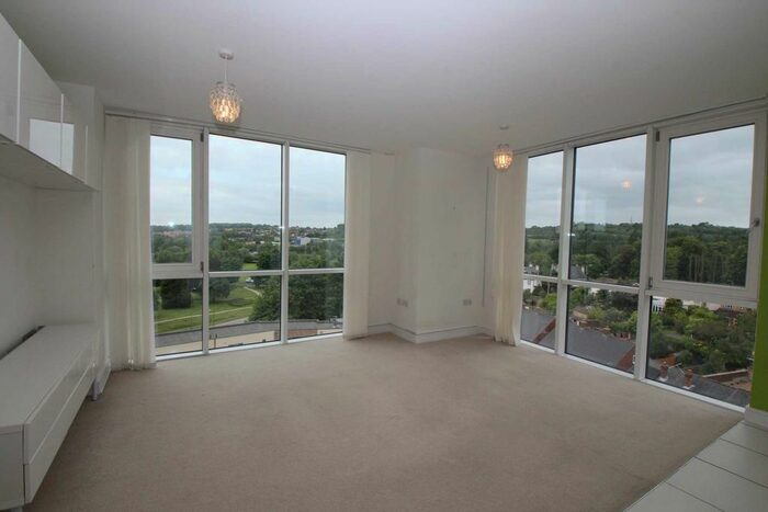 1 Bedroom Flat To Rent In K D Tower, Cotterells, Hemel Hempstead, HP1