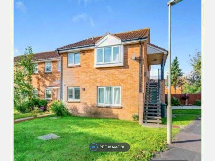 Studio To Rent In Osprey Gardens, Lee-On-The-Solent, PO13