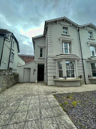 1 Bedroom Flat To Rent In The Parade, Roath, Cardiff, CF24