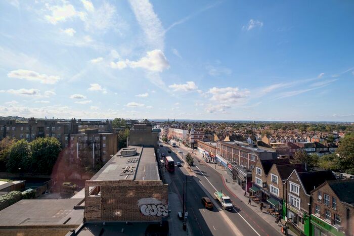 1 Bedroom Flat To Rent In Streatham High Road, London, SW16