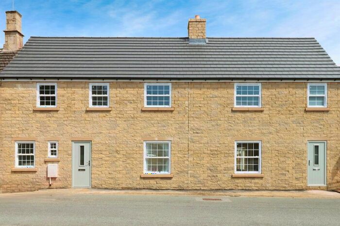 3 Bedroom Semi-Detached House For Sale In High Street, Stanion, Kettering, NN14