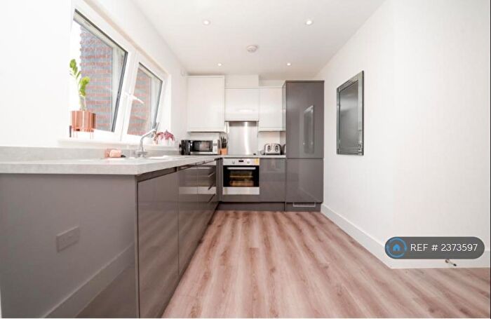 1 Bedroom Flat To Rent In Meridian Way, Southampton, SO14