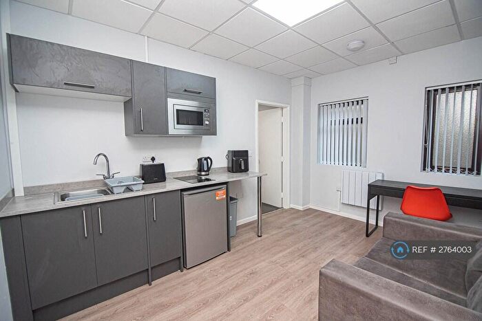 1 Bedroom Flat To Rent In The Beacon, Huddersfield, HD4