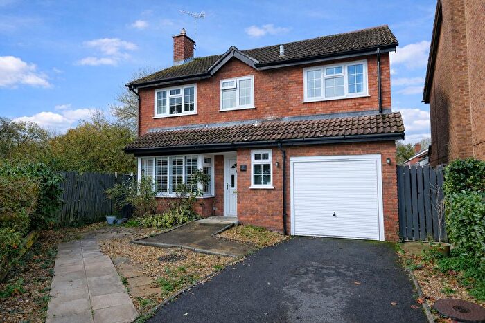 4 Bedroom Detached House For Sale In Kingswood, Marchwood, SO40