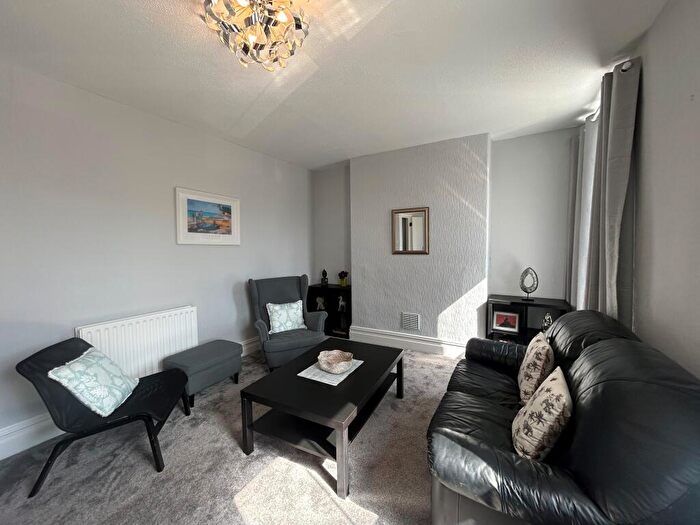 2 Bedroom Apartment To Rent In Albert Road, Penarth, CF64