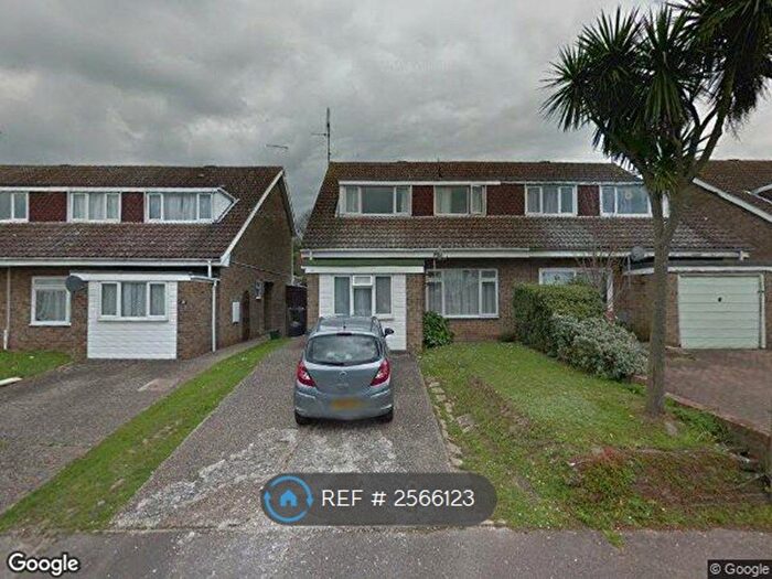 5 Bedroom Semi-Detached House To Rent In Tangerine Close, Colchester, CO4