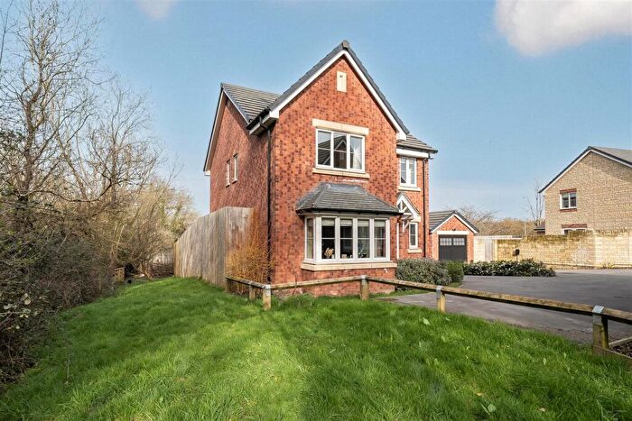 4 Bedroom Detached House For Sale In Sunbeam Drive, Chippenham, SN15