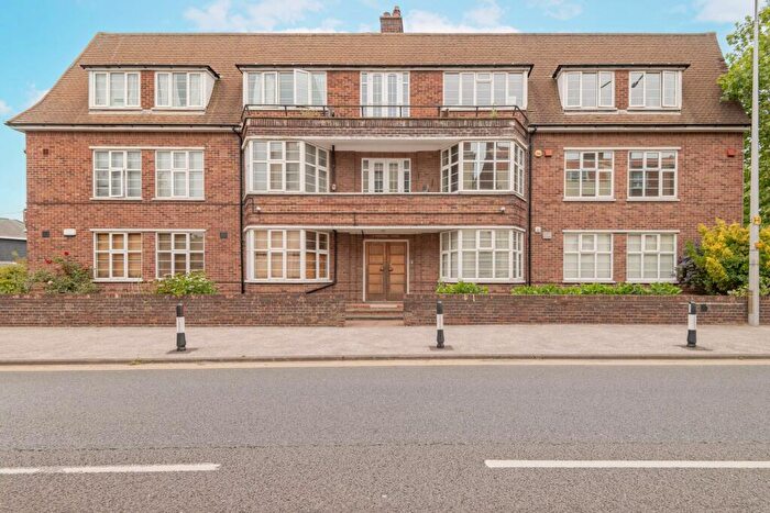 2 Bedroom Flat For Sale In High Street, Lowestoft, NR32
