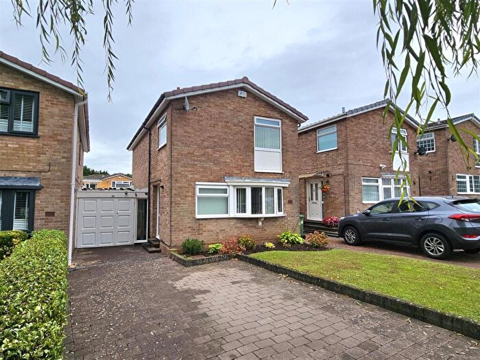 3 Bedroom Link Detached House For Sale In Rowood Drive, Solihull, B92