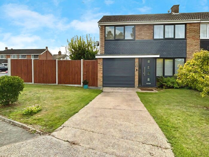 3 Bedroom Semi-detached House To Rent In Ramsgate Drive, Ipswich, IP3