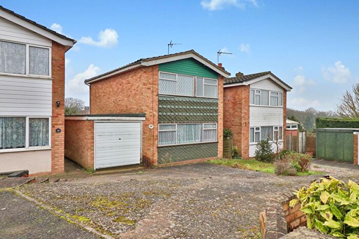3 Bedroom Detached House For Sale In Cottesford Close, Hadleigh, IP7