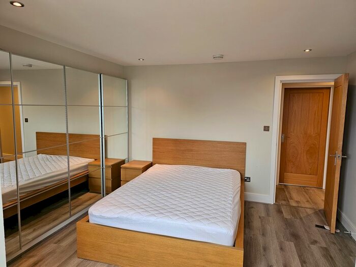 2 Bedroom Flat To Rent In Queens Road, Welling, DA16