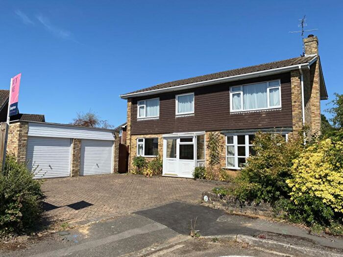 4 Bedroom Detached House For Sale In Chequers Drive, Prestwood, HP16