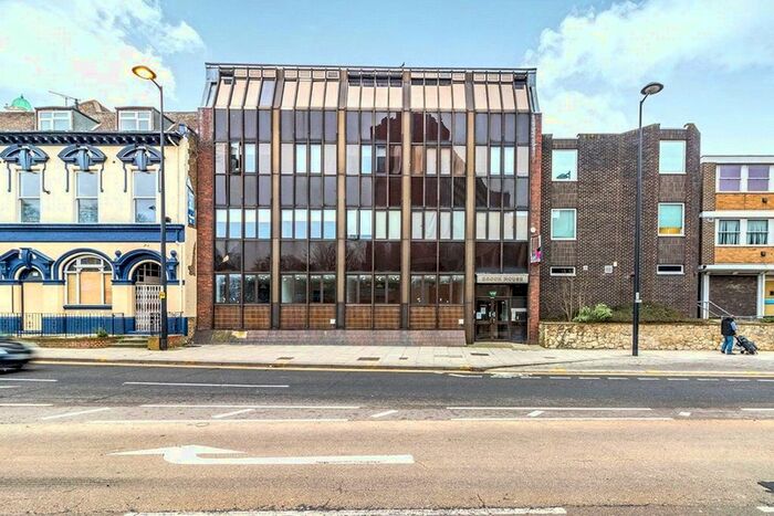 1 Bedroom Flat To Rent In The Brook, Chatham, Kent, ME4