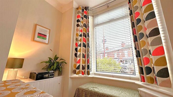 3 Bedroom End Of Terrace House For Sale In Holly Road, Kings Norton, Birmingham, B30