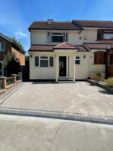 5 Bedroom End Of Terrace House To Rent In Wingrave Crescent, Brentwood, CM14