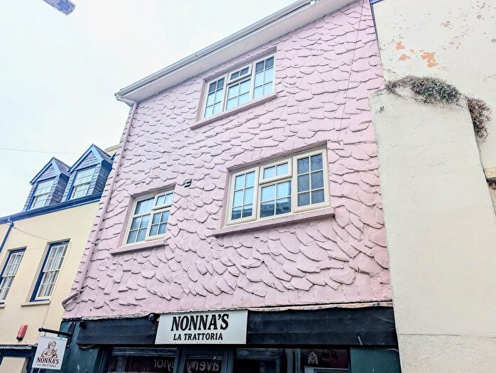2 Bedroom Maisonette To Rent In Bridge Street, Carmarthen, Carmarthenshire., SA31
