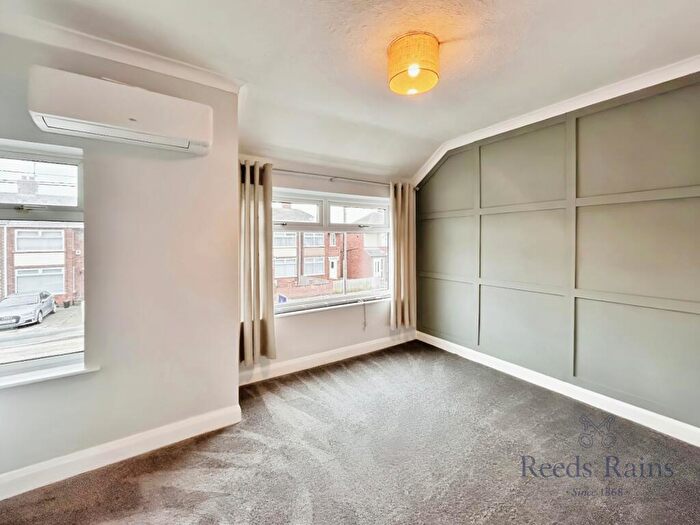 3 Bedroom Terraced House For Sale In Wharfedale Avenue, Hull, East Yorkshire, HU9