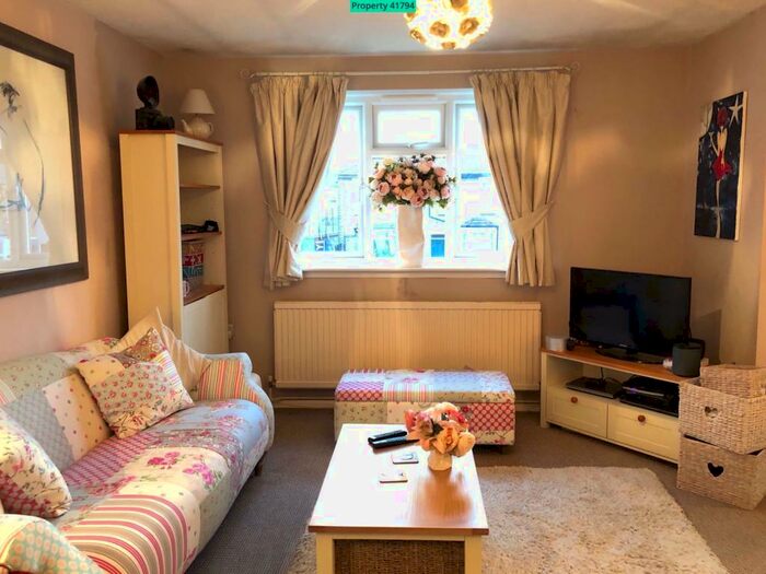 1 Bedroom Flat To Rent In Crowther Road, London, SE25