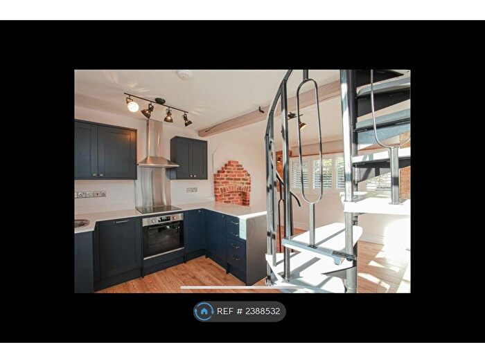 1 Bedroom Detached House To Rent In Back Hill, Banbury, OX17