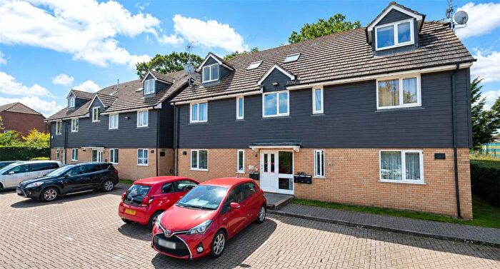 1 Bedroom Flat For Sale In Bicknor Road, Maidstone, ME15