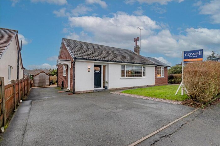 3 Bedroom Bungalow For Sale In Seven Acres Lane, Norden, Rochdale, OL12