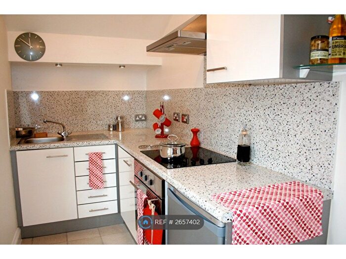 1 Bedroom Flat To Rent In Burton Road, Manchester, M20