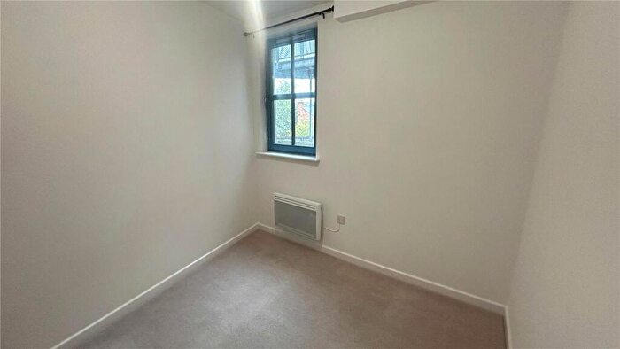 2 Bedroom Apartment To Rent In Lansdowne Road, Leicester, LE2