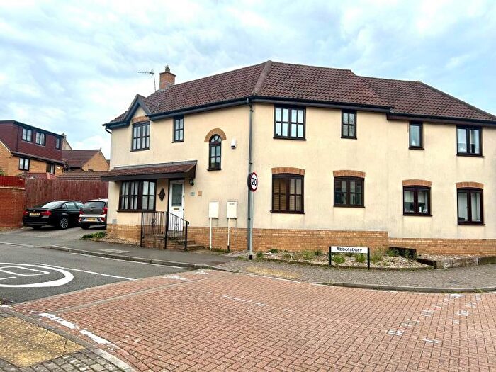 4 Bedroom End Of Terrace House To Rent In Abbotsbury, Westcroft, MK4