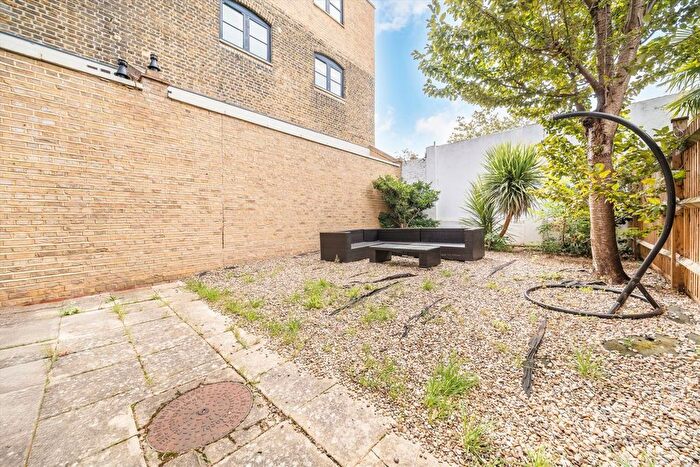 3 Bedroom Property For Sale In Castle Mews, Tooting, SW17