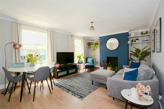 2 Bedroom Terraced House To Rent In Digby Crescent, Finsbury Park, N4