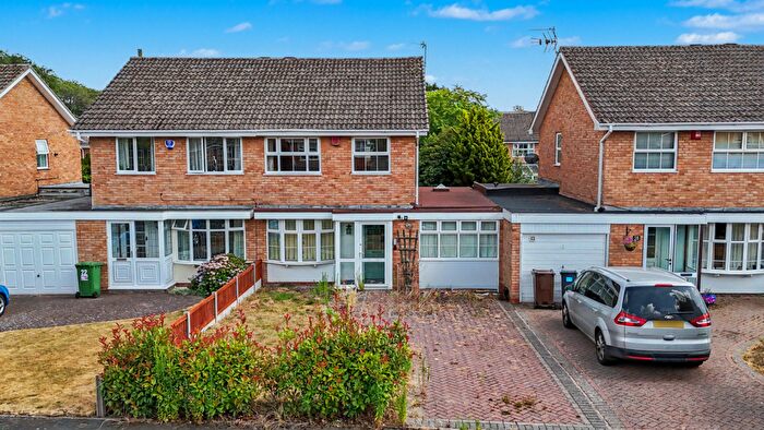 3 Bedroom Semi Detached House For Sale In Amington Road, Shirley, Solihull, B90