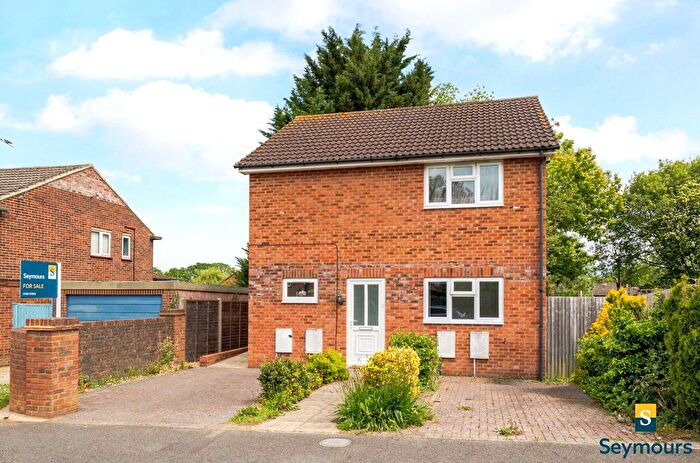 1 Bedroom Maisonette For Sale In Guildford, Surrey, GU2