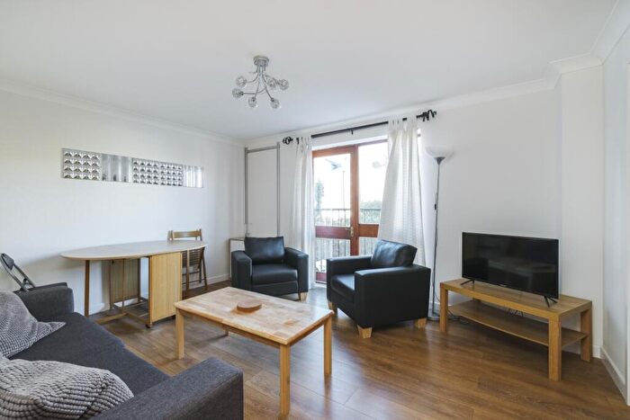2 Bedroom Apartment To Rent In Tideway Court, Rotherhithe Street, SE16