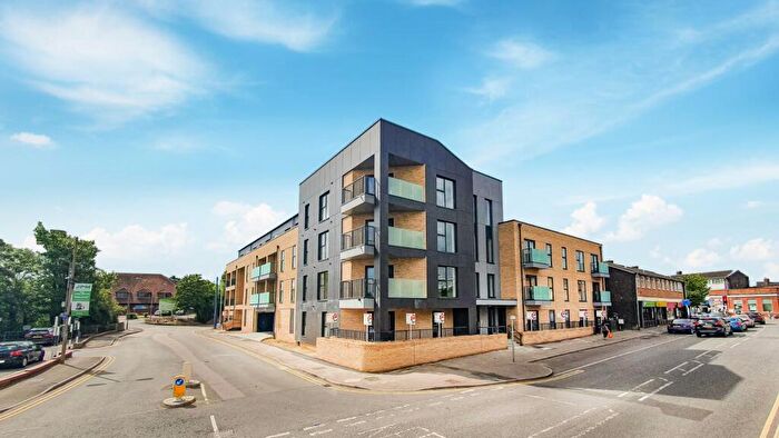 2 Bedroom Apartment To Rent In Wolsey Court, Waltham Cross, EN8