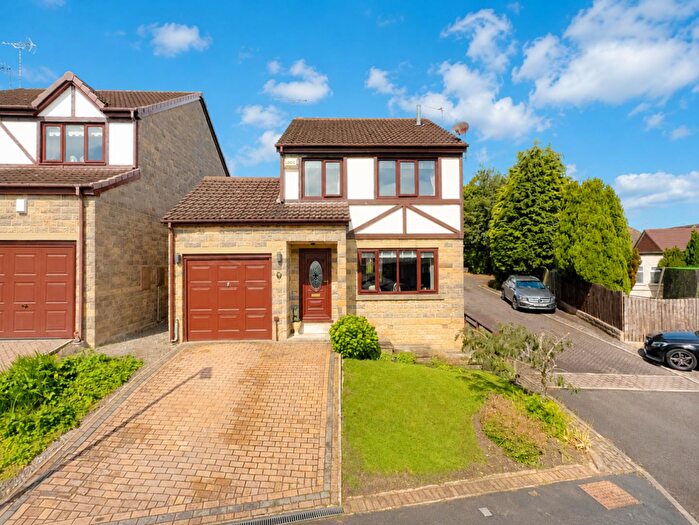 3 Bedroom Detached House For Sale In Regency Park Road, Pudsey, LS28