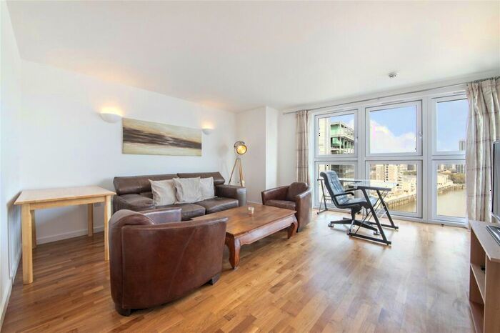 1 Bedroom Flat To Rent In New Providence Wharf, Fairmont Avenue, E14