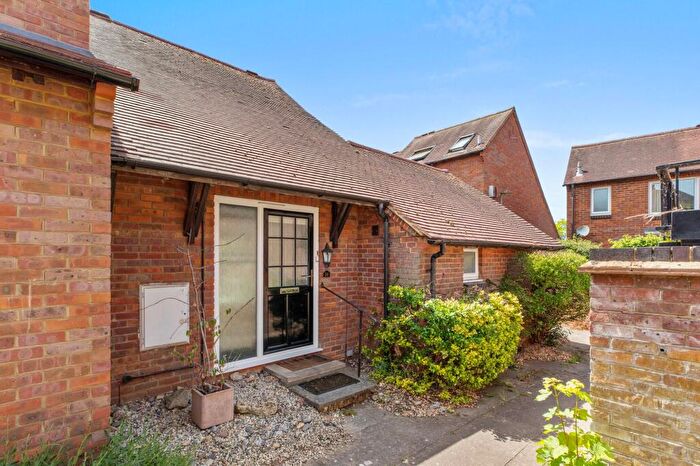2 Bedroom Terraced House To Rent In Rooks Lane, Thame, OX9