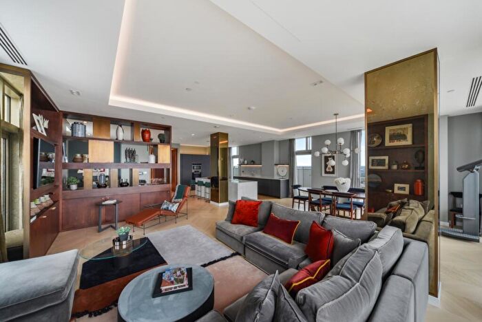 3 Bedroom Apartment To Rent In City Road London, EC1V