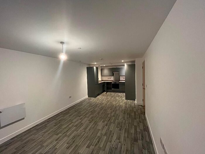 2 Bedroom Flat To Rent In Stockport Road, Ardwick, Manchester, M13