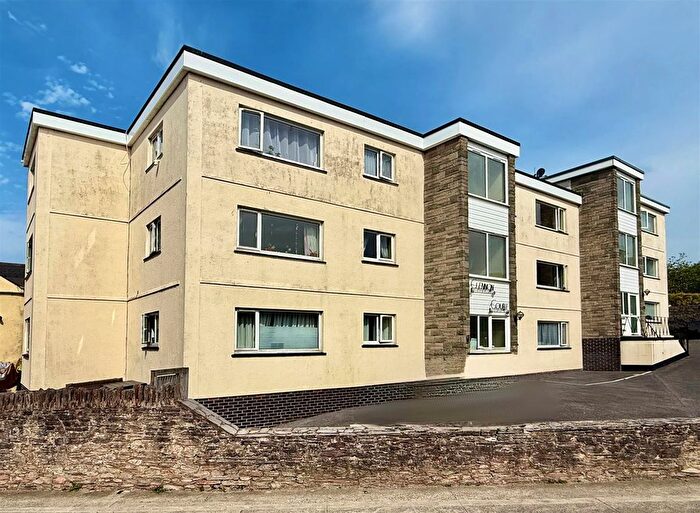 2 Bedroom Flat For Sale In Castor Road, Central Area, Brixham, TQ5