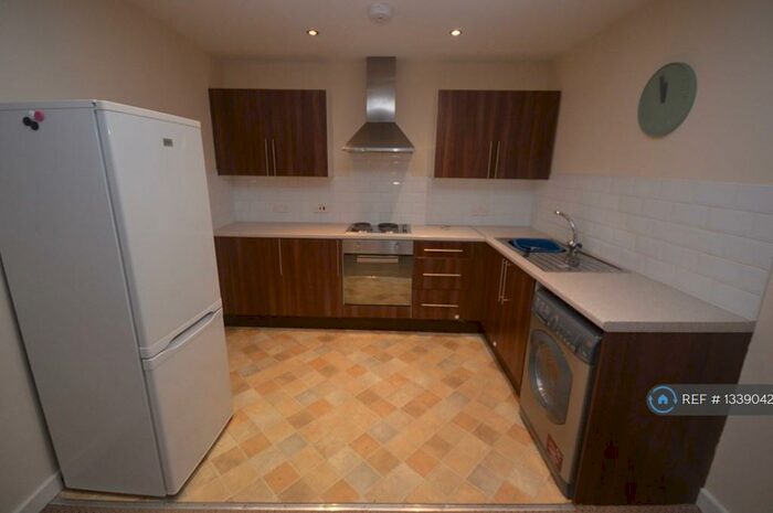 2 Bedroom Flat To Rent In St. Georges Street, Chorley, PR7